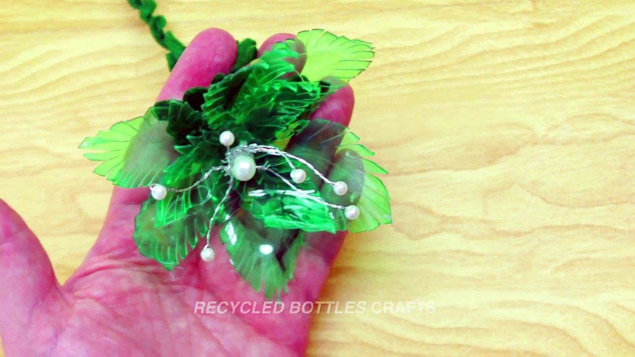How to Make a Simple Lily Flower with Plastic Bottle Recycled Bottles Crafts Ideas-5i-sIsR32aw
