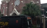 Petugas Gegana Sterilkan Gereja Jelang Perayaan Natal