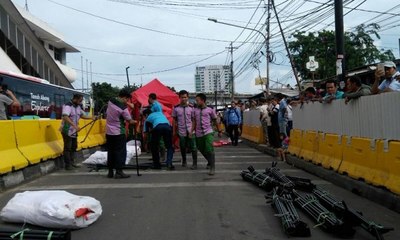 PKL Tanah Abang Berebut Lapak untuk Berjualan