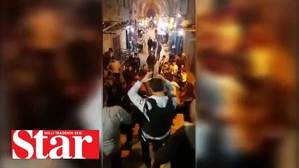 İşgalci İsrail askerlerinin Türkleri darp etme anı kamerada