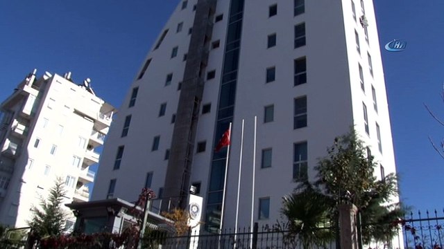 Bıçak tehdidiyle cep telefonu gasp eden kişi tutuklandı