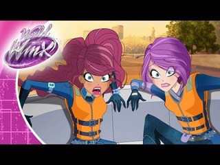 Winx Club - World Of Winx - Season 2 Ep.6 - The Girl in the Stars (Clip)