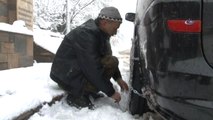 Uludağ'da Kar Yüzünden Yol Kapandı, Kilometrelerce Uzunlukta Kuyruk Oluştu
