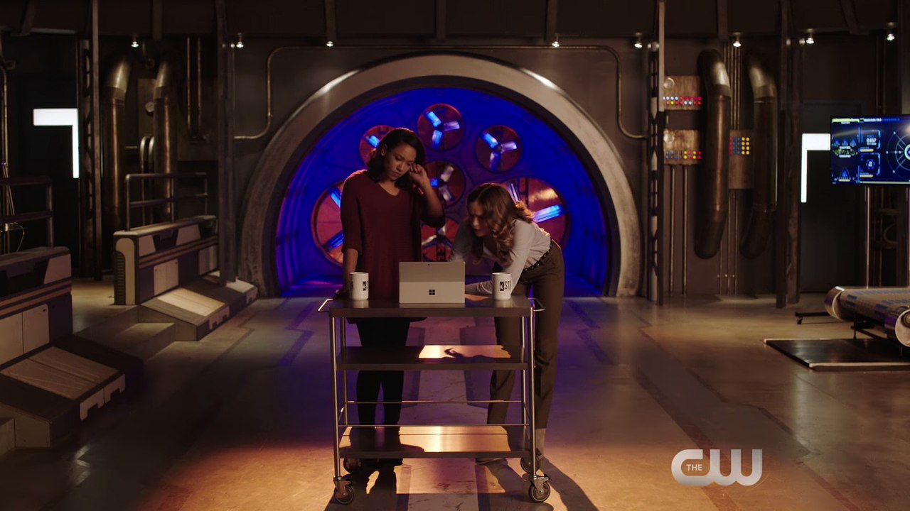 The Flash 4x09 Sneak Peek 'Don't Run' (HD) Season 4 Episode 9 Sneak Peek Mid-Season Finale-Q-EwHPqwcqQ