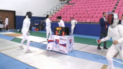 Türkiye Eskrim Şampiyonası başladı