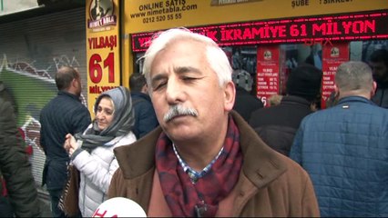 Yağmur, soğu engellemedi! Metrelerce uzunlukta umut kuyruğu