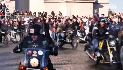 Johnny Hallyday - Pourquoi David et Laura n’étaient pas aux côtés de Laeticia à l’église (Vidéos)