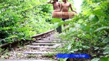 mazing Little Boys Catch Many Snakes Using Bamboo Fish Trap_