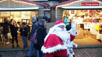 Lannion. Avant Noël, le centre-ville fait le plein !