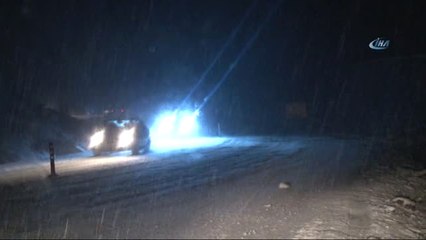 Zonguldak-Ankara Karayolunda Kar Yağışı... Kopan Parçalar İstinat Duvarını Çökertti