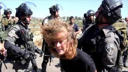 عهد التميمي.. أيقونة للمقاومة الشعبية الفلسطينية