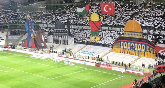 Konyasporlu Taraftarlar, Yaptıkları Koreografi Çalışmasıyla Alkış Topladı