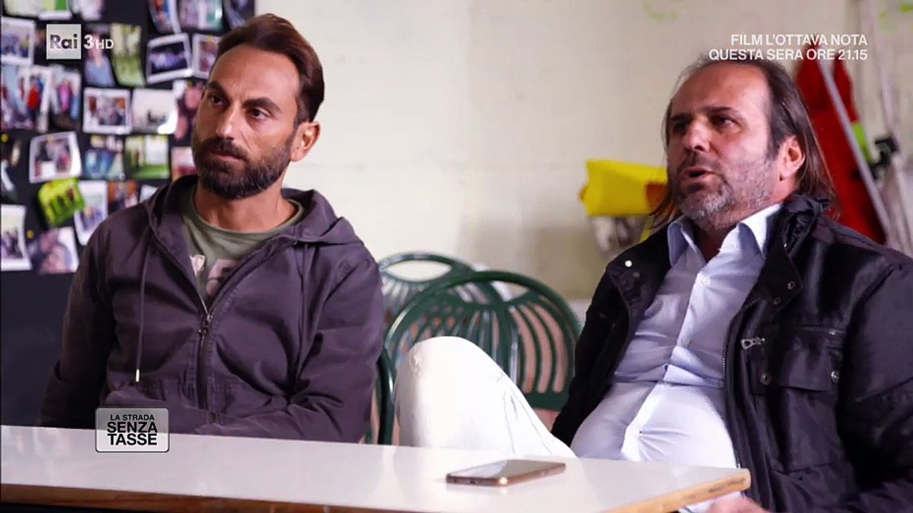 5° Puntata "La strada senza tasse" su Rai 3, condotto da Flavio Insinna - 22/12/2017