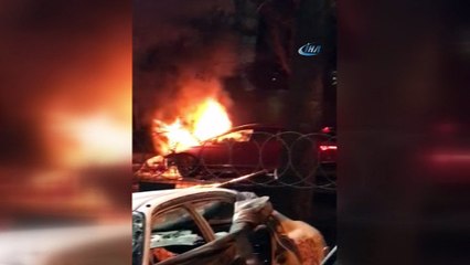 Bayrampaşa’da kaza yapan araç alev aldı: 1’i ağır 2 yaralı