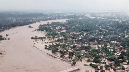 مئتا قتيل وتواصل البحث عن ضحايا عاصفة الفلبين