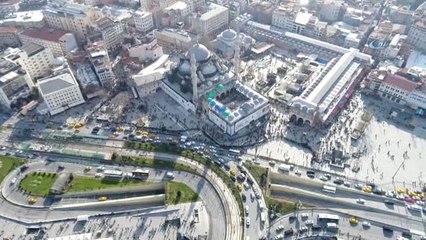 Galata Köprüsü'ne Kadar Uzanan 61 Milyonluk Kuyruk Havadan Görüntülendi