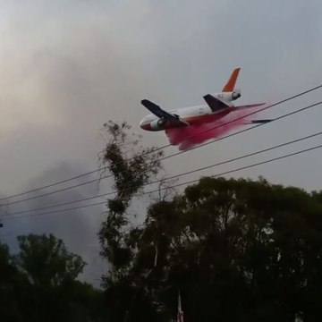 Water Bombers Target Mulgoa Bush Fire