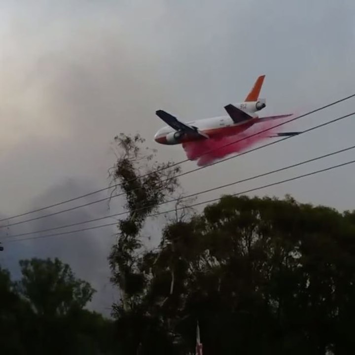 Water Bombers Target Mulgoa Bush Fire