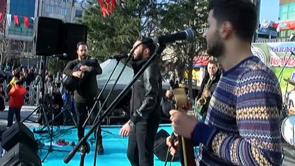 Gaziosmanpaşa Karalahana ve Mısır Ekmeği Festivaline yoğun ilgi