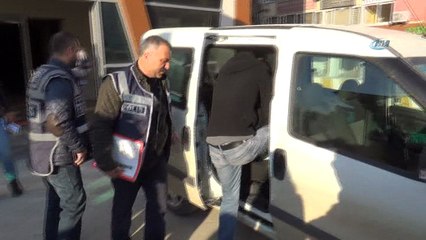 Sosyal medyada sahte kadın profili açıp, gasp yaptı