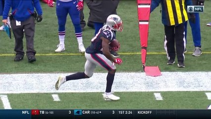Phillip Dorsett slips away from defender for 24-yard gain