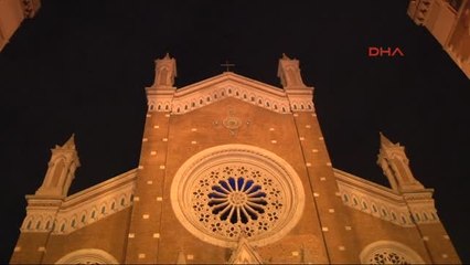 Saint Antuan Kilisesi'nde Noel Ayini...