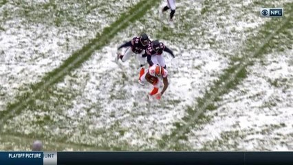 DeShone Kizer fires to wide open Ricardo Louis for 35-yards