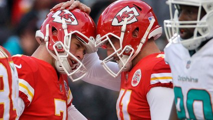 Harrison Butker gets some help from upright on 49-yard field goal