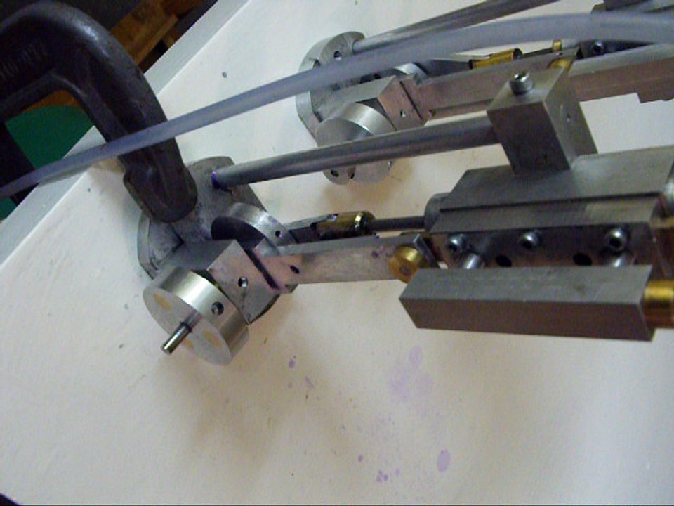 Slide valve steam engine