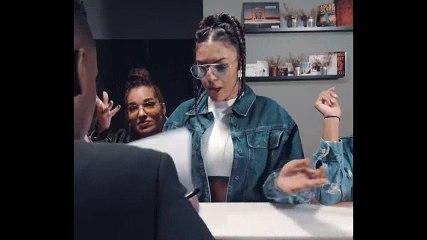 Black M - Mais qui es-tu - (Clip officiel) -