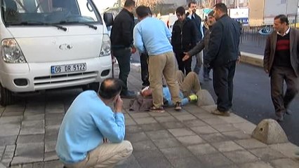 Nakliye Sepetinden Düşerek Yaralanan İşçi Yerde Sigara İçti