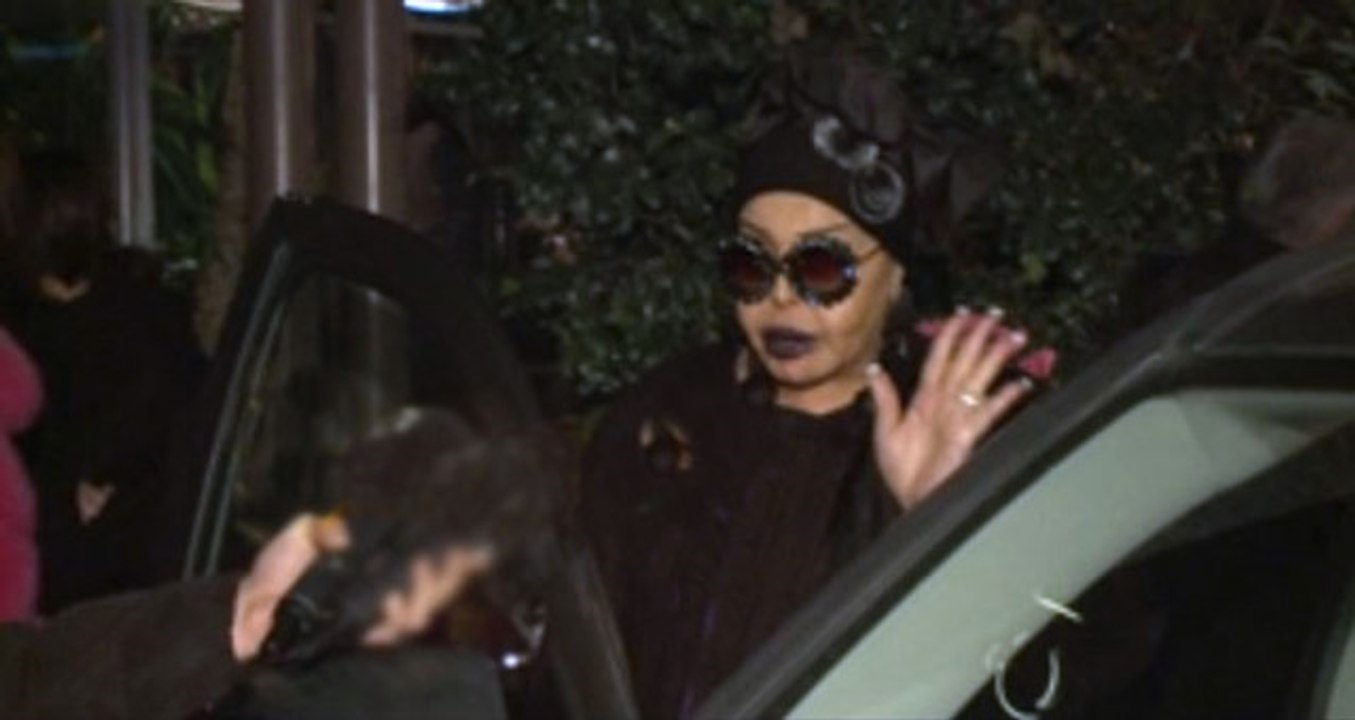 Bülent Ersoy, Sokak Ortasında Ateş Püskürdü: Bozuk Etleri Yedirdiler Bana