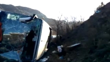 Kars'ta Yolcu Otobüsü Devrildi: 30 Yaralı