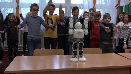 هذا الصباح- الشرطة المجرية تستعين بروبوت لتوعية الأطفال