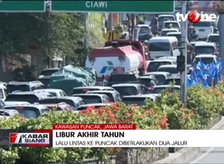 Diberlakukan One Way, Hari Natal Jalur ke Puncak Tetap Macet