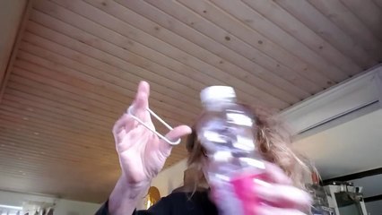 TUTO: Le chignon de Noël en moins d'une minute