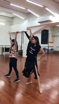 تعلم الرقص الهندى مع النجمه كاترينا كيف