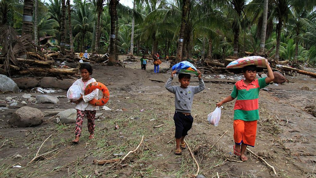 1 Mio sollen evakuiert werden: Tropensturm Tembin bedroht Vietnam
