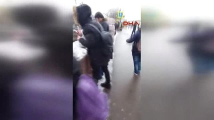 Moskova'da Otobüs Yaya Geçidine Girdi