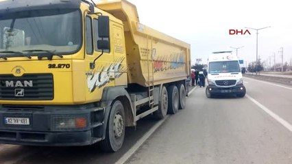 Konya Kum Yüklü Kamyonun Çarpması Sonucu Öldü