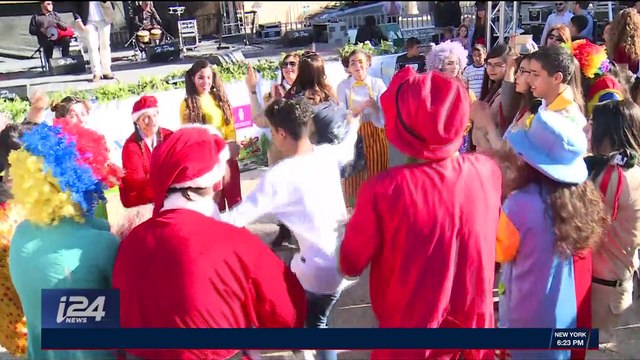 HOLY LAND UNCOVERED | Christmas market in Bethlehem | Sunday, December 24th 2017