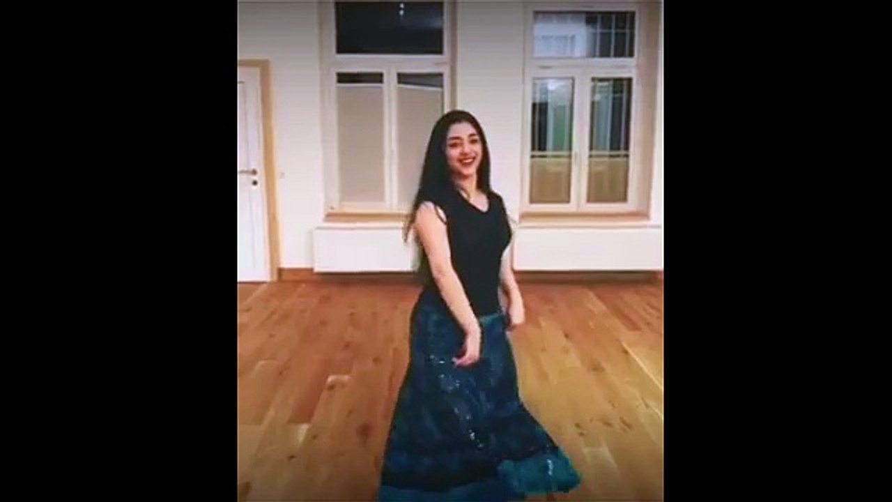 भाभी ने बंद कमरे में किया जबरदस्त डांस, वीडियो...