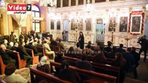 محافظ الإسكندرية يزور كنيسة القيامة ويهنئ اللاتين والروم بعيد الميلاد