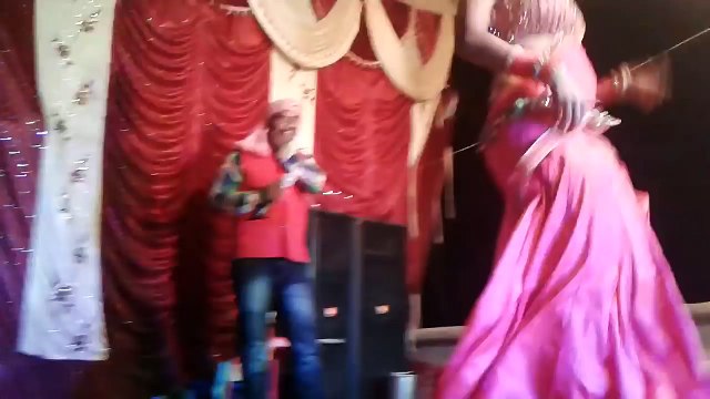 Bhar jata dhodhi pasina se DJ arkestra dance