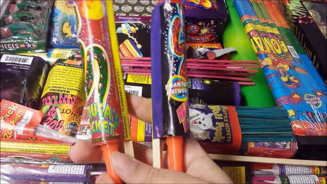 Fireworks Unboxing - Iwo Jima Assortment (Phantom)