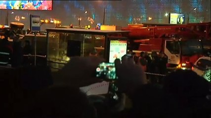 Un autobús mata a cinco personas tras irrumpir en una estación en Rusia.