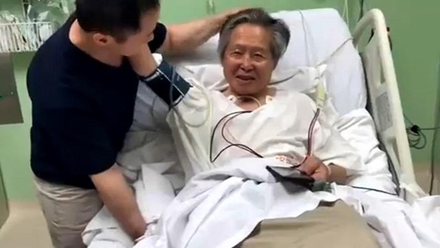 Dimiten dos congresistas peruanos tras el polémico indulto a Fujimori