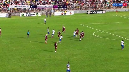 Neymar marque un but sublime un match de charité au Brésil !