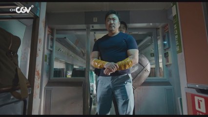 [부산행] 한국영화사에 정차한, 연상호의 지옥행 좀비 열차