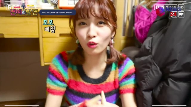 트와이스(Twice), 뜨개질 실력 공개! ′모모 정연에게 삐진 사연은?′